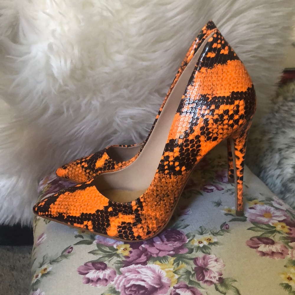 Shoes - Picture 3 of 3